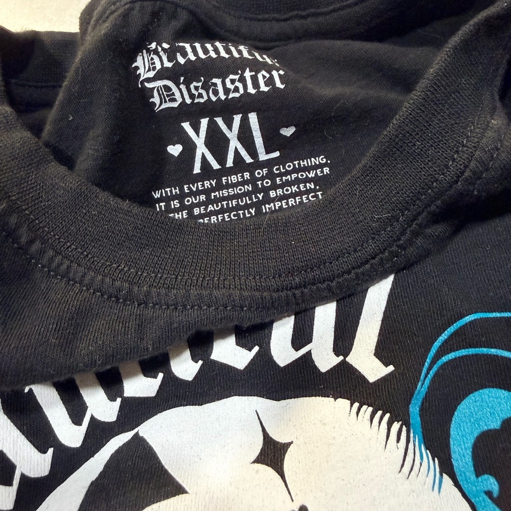 Beautiful Disaster XXL smile now cry later long sleeve crop shirt - Picture 4 of 4